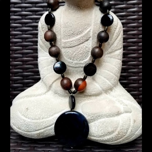 Women’s Jewelry Festival Necklace - Picture 2 of 2